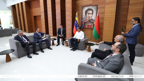 Belarus’ PM meets with Venezuelan president