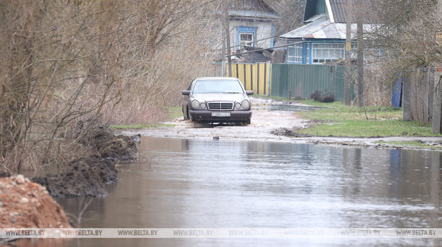 У Гомельскай, Віцебскай і Мінскай абласцях фіксуюцца падтапленні дарог і падворкаў