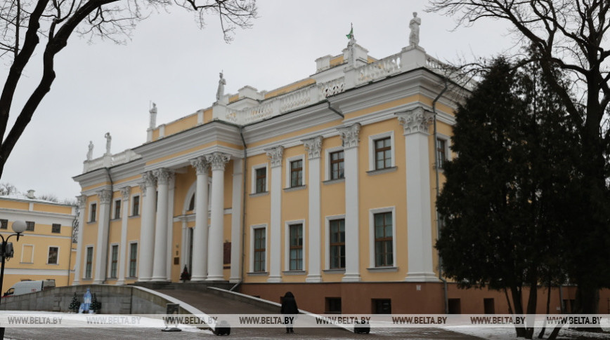 Старадаўнія фота, архіўныя чарцяжы: выстава ў Гомелі пакажа раскошу палаца Румянцавых і Паскевічаў